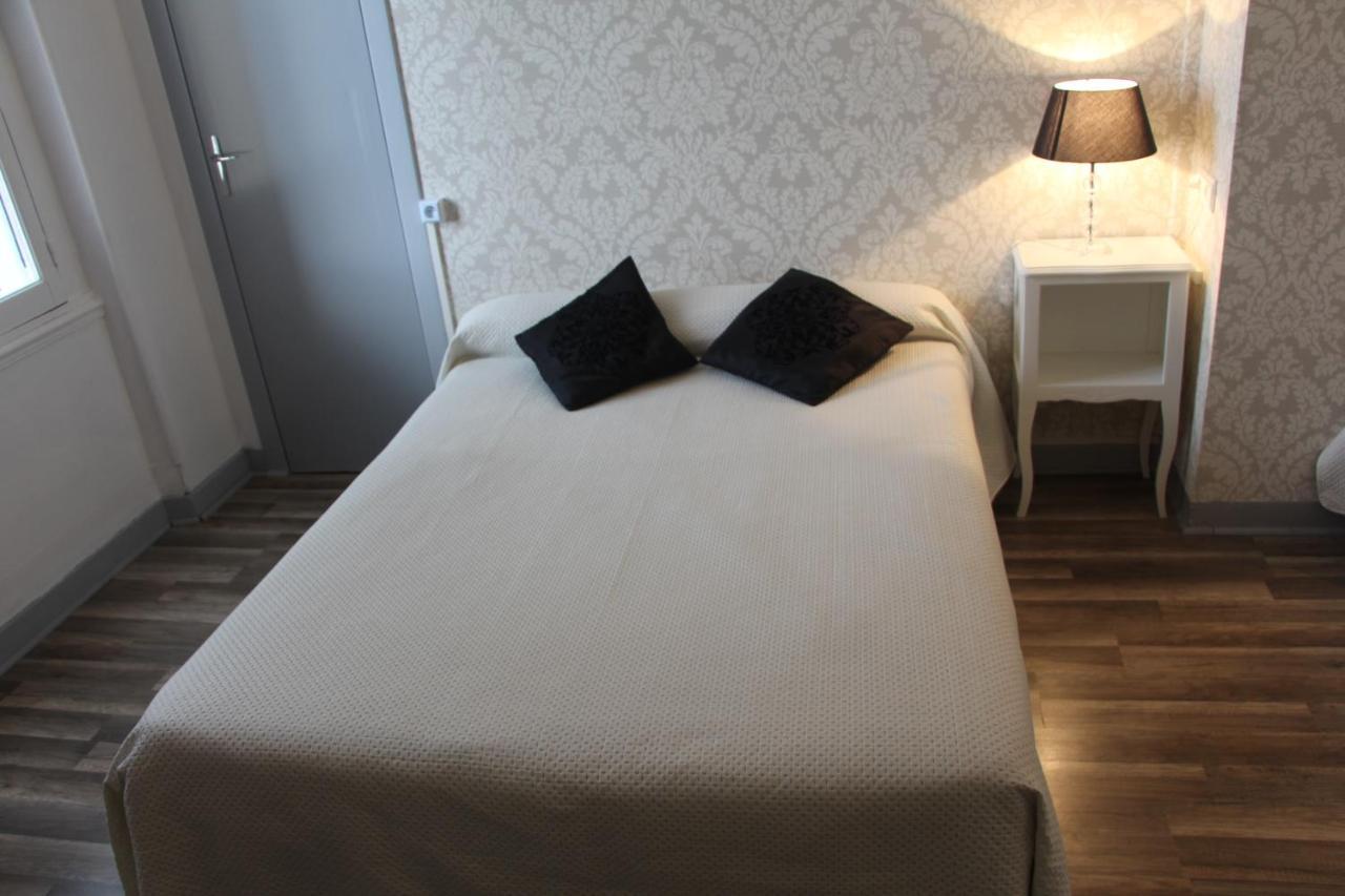 Hotel Au Chapon Fin Puvatya Dış mekan fotoğraf