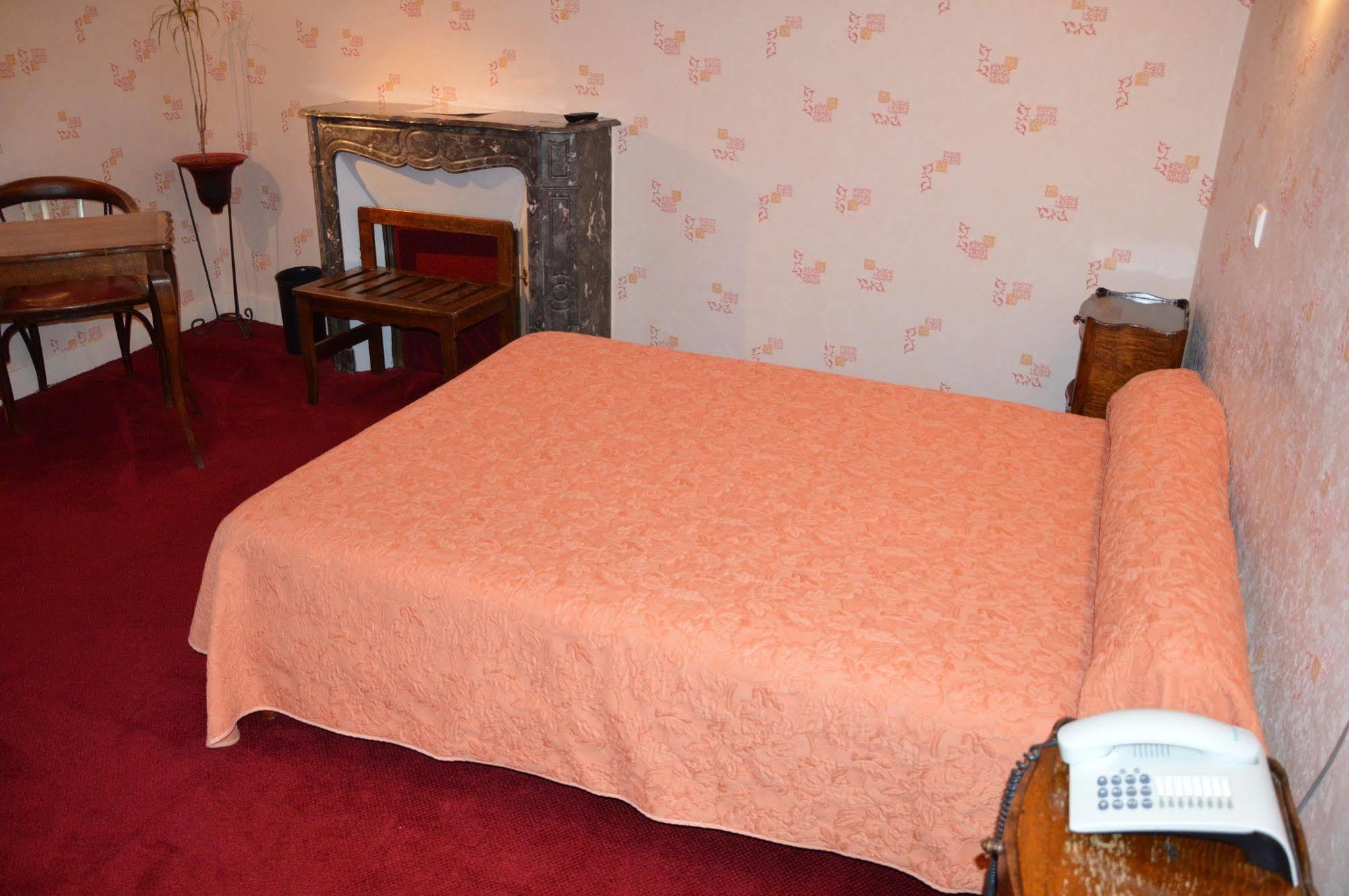 Hotel Au Chapon Fin Puvatya Dış mekan fotoğraf